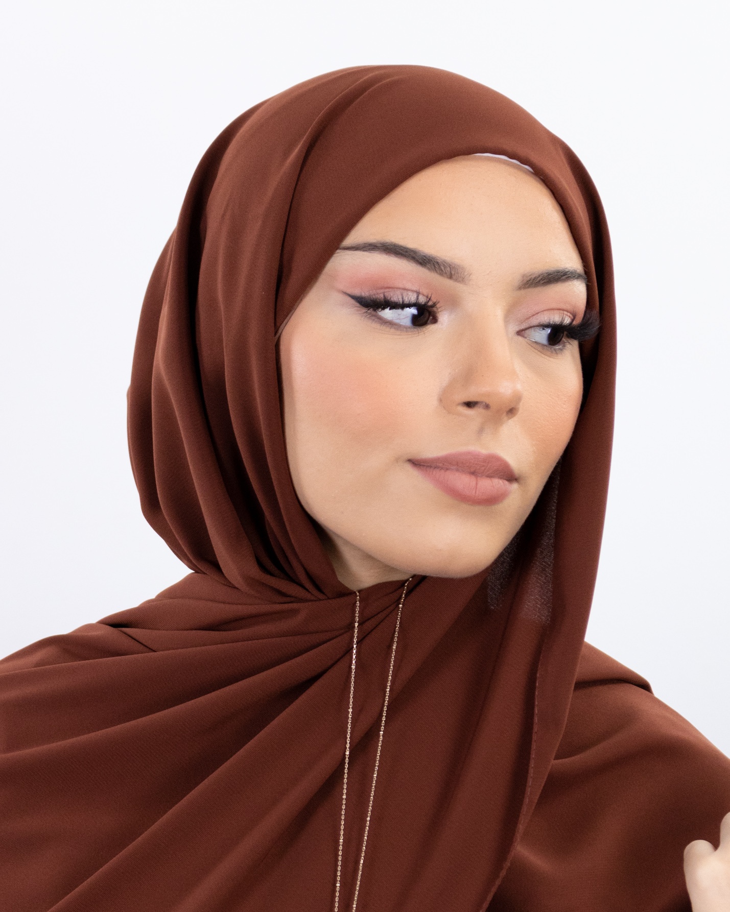Hijab à enfiler avec bonnet intégré en soie de médine (Couleurs : 5-Taupe Foncé)