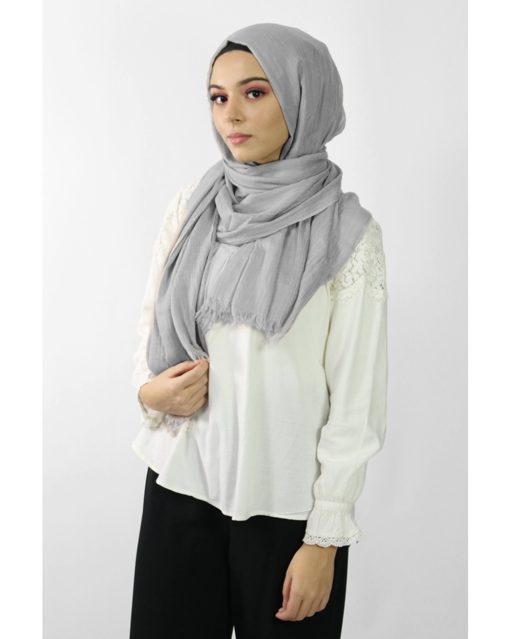 Maxi Hijab Coton PREMIUM avec dentelle gris clair