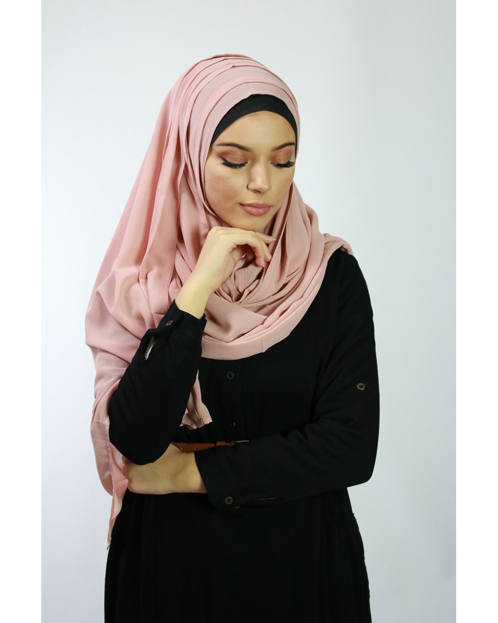 Hijab à enfiler entiérement cousu vieux rose 