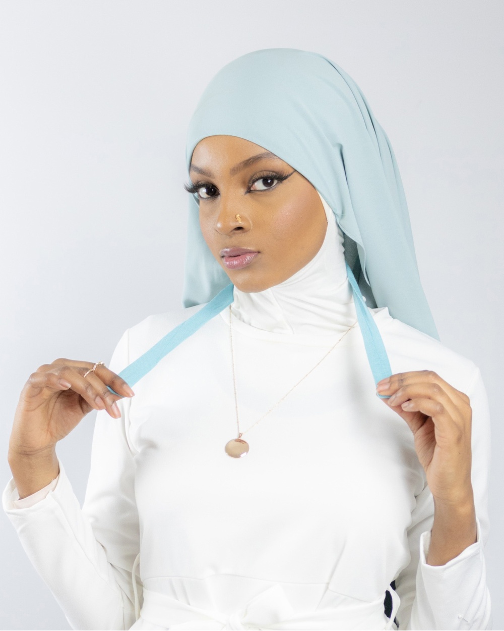 Hijab à enfiler avec bonnet à nouer en soie de médine Luxueux pour femme musulmane voilée